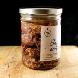 Salsicce di carne sott'olio